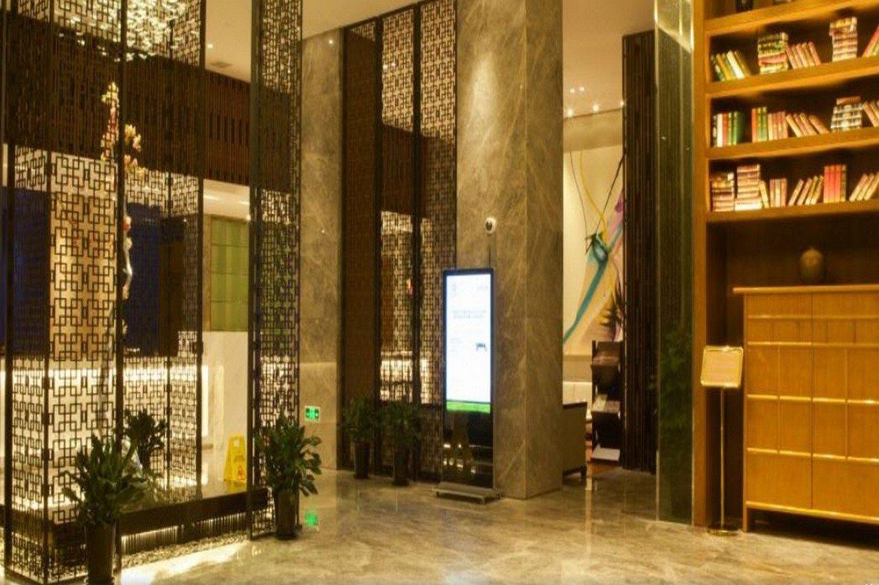 Manhattan Hotel